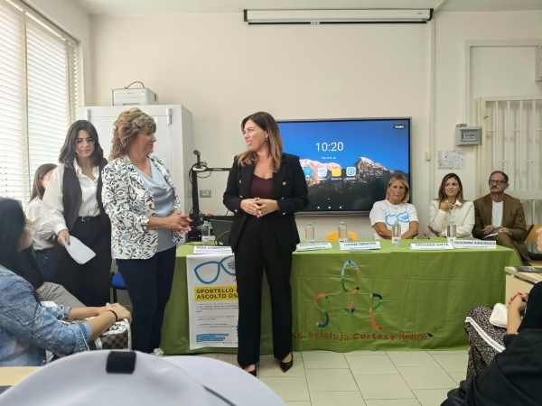 Napoli, grande sucesso per “Chi ben comincia…”: una rete di comunità per i DSA tra scuola, famiglia, ASL e territorio 7 852400ed 4809 4ff1 8555 54cd7a5f1480