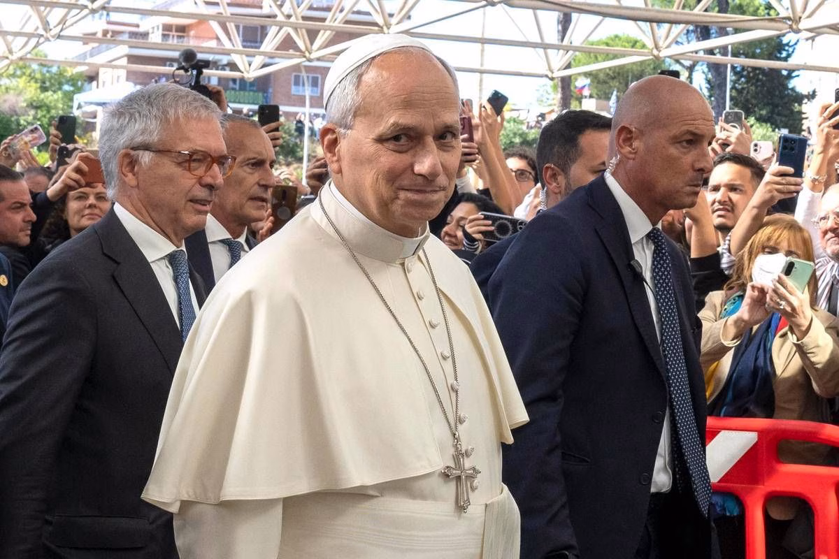 Papa Leone XIV operato per un tumore maligno al polmone Notte tranquilla al Gemelli