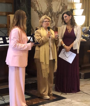 Salerno capitale della cultura: ad Adelina Mauro il Premio alla Cultura 2026 di “Koiné Intersezioni d’Arte” 5 adekoi