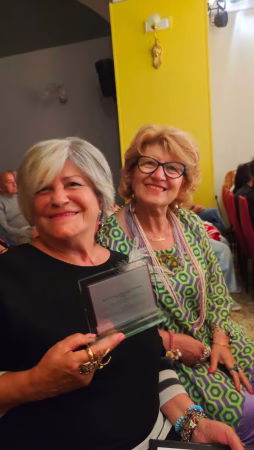 Cercola, a Michela Buonagura il Premio Speciale “Federico De Florio” per la poesia “Medaglie” 7 b9b44a5c 29b5 4ed5 b446 198d67e9e2ac