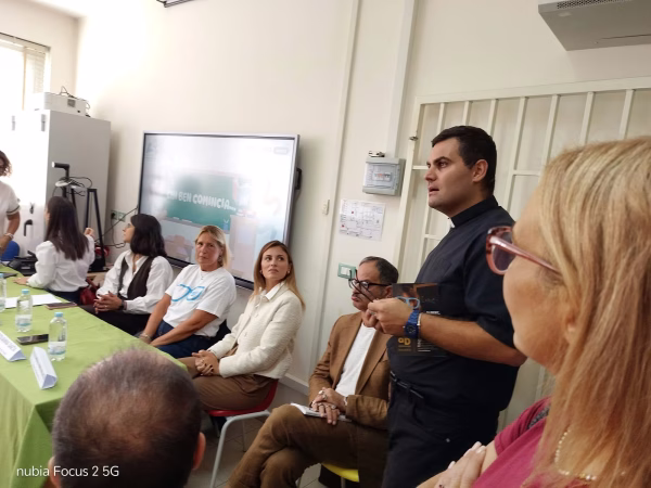 Napoli, grande sucesso per “Chi ben comincia…”: una rete di comunità per i DSA tra scuola, famiglia, ASL e territorio 4 d06079ed f2b9 4d8f a13e da7df5a3db5a